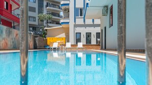 Ảnh chưa phân loại, 5 trong số 47 ảnh, nút