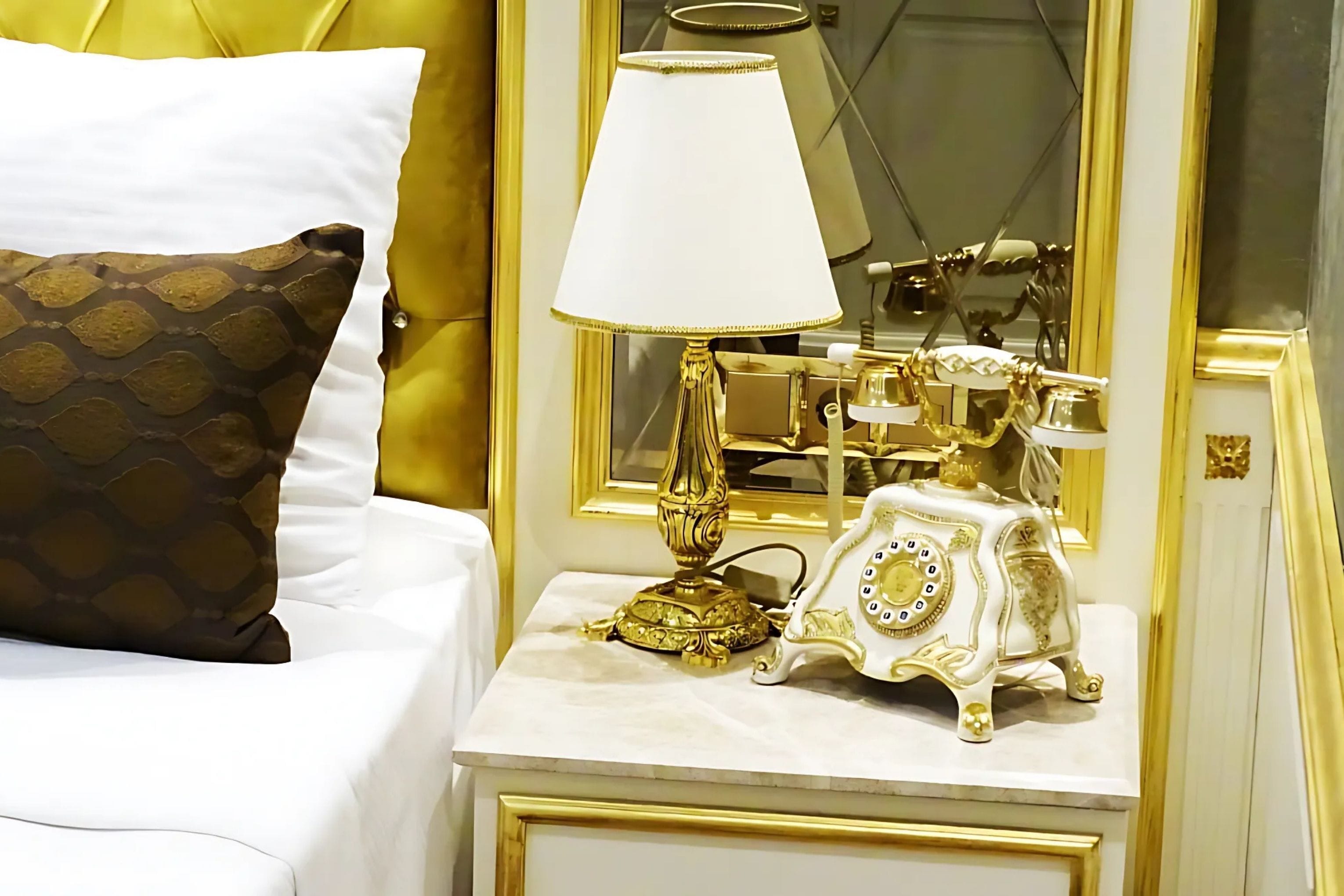 family room | 1 bedroom, egyptian cotton sheets, premium bedding, down duvets