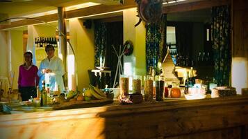 Bar (in der Unterkunft)
