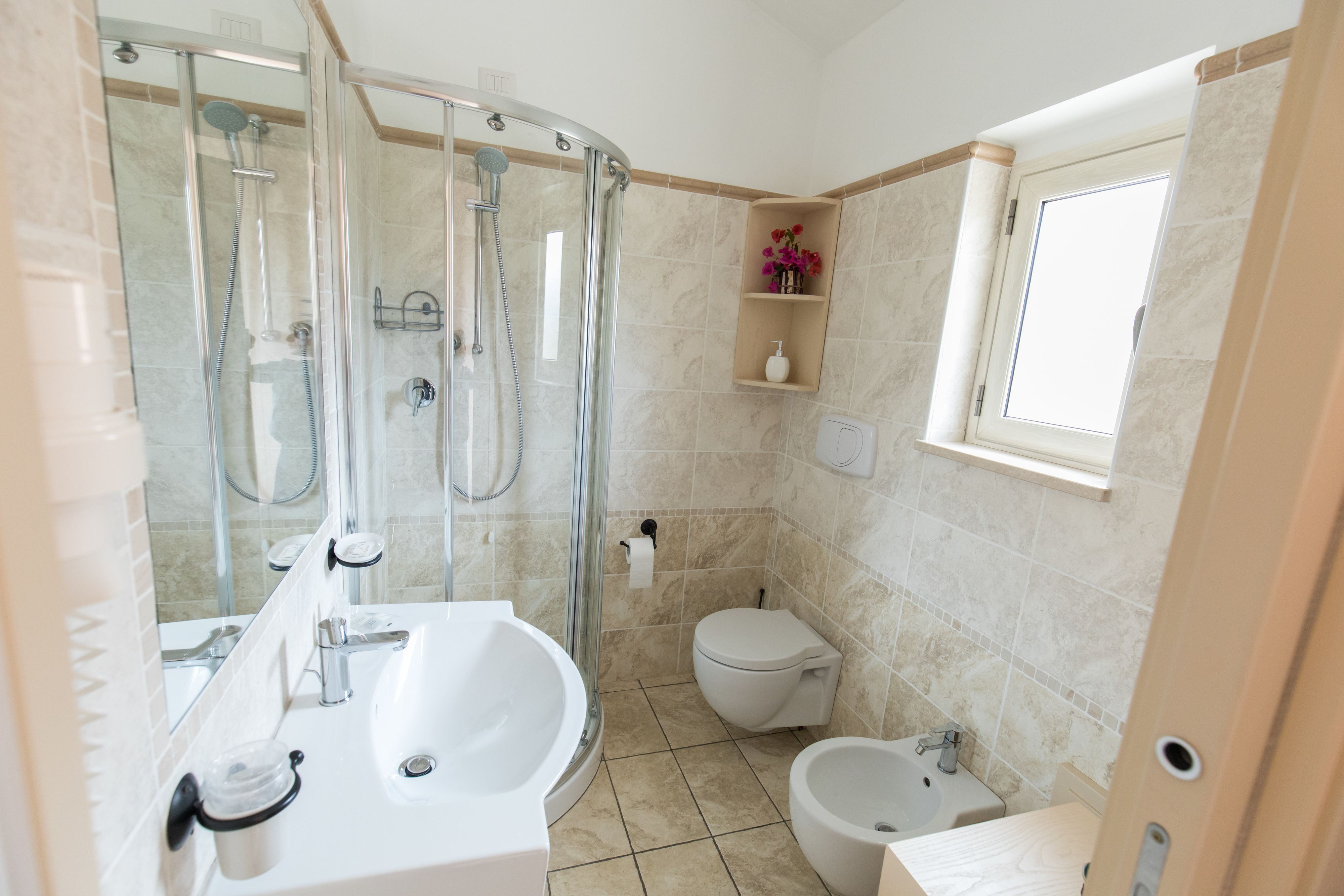 Standard Double Room | Peti besi dalam bilik, meja, kalis bunyi, katil bayi/kot (surcaj) 