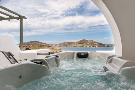 Suite, 1 Bedroom, Hot Tub, Sea View | Terrace/patio