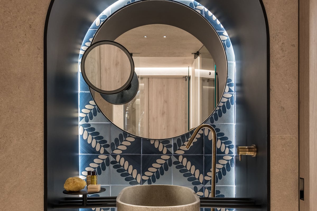 Exclusive Suite with Outdoor Hot Tub & Sea View | Bathroom | Shower, free toiletries, hair dryer, slippers