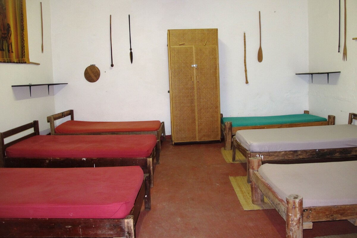 Gemeinsamer Basic-Schlafsaal, 1 Schlafzimmer