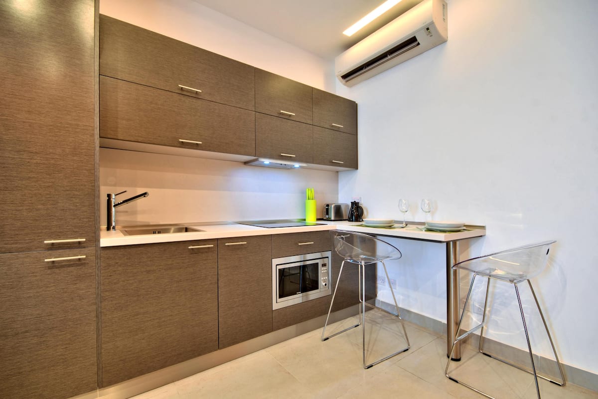 in-room safe, desk, soundproofing, iron/ironing board