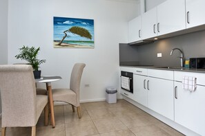 Apartment 5 Barica geel | Khu phòng khách | TV màn hình phẳng 