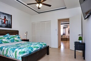 Apartment 2, House Yuwana | In-room safe, blackout drapes, iron/ironing board, free WiFi - Little Paradise Aruba (Noord)