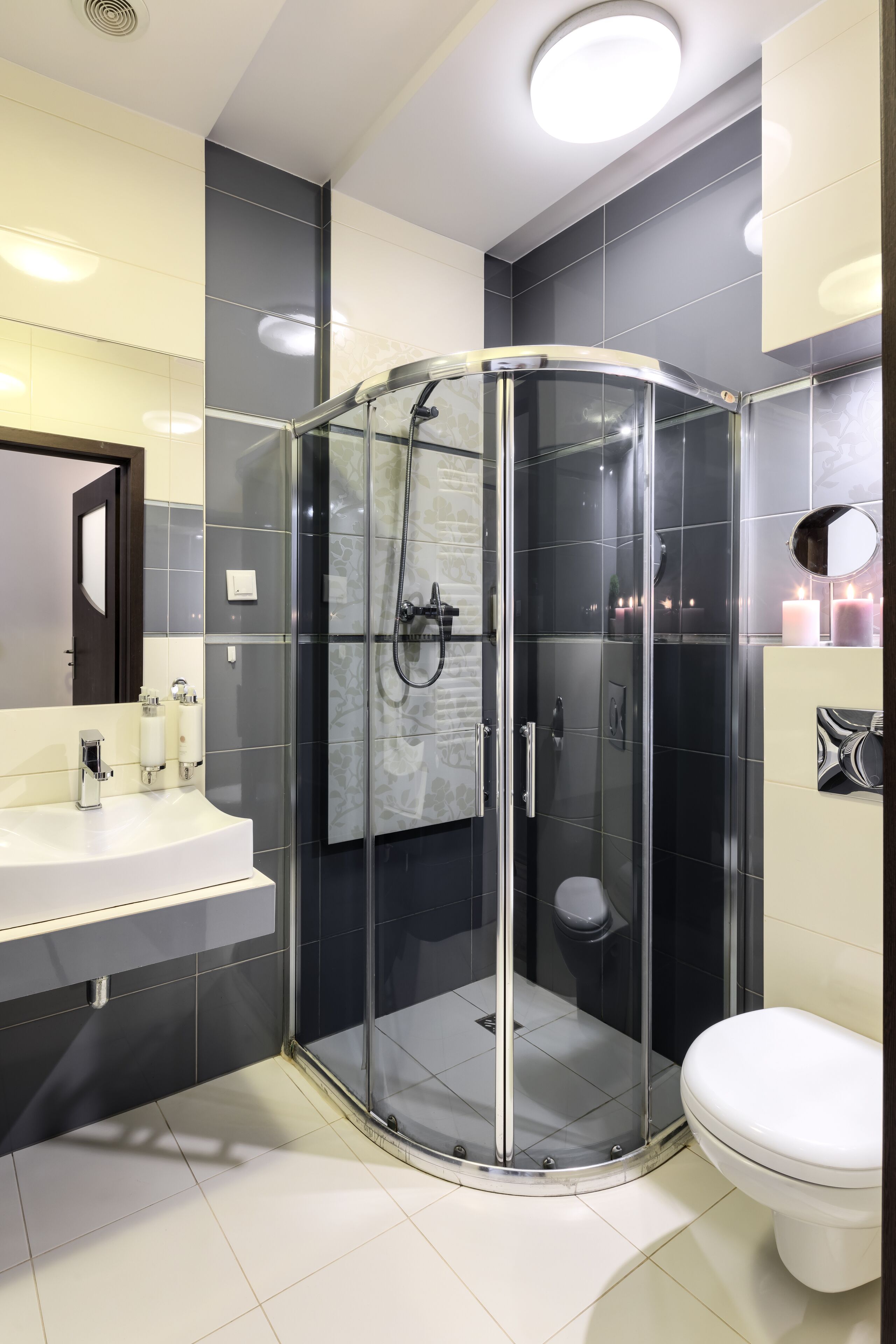 Junior Suite, 1 Bedroom, Non Smoking | Bathroom | Shower, rainfall showerhead, designer toiletries, hair dryer