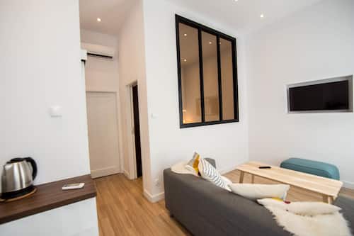 Deluxe-Studio, 1 Schlafzimmer, Nichtraucher, Kochnische | Wohnzimmer
