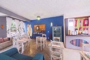 매일 뷔페 무료 아침 식사 포함