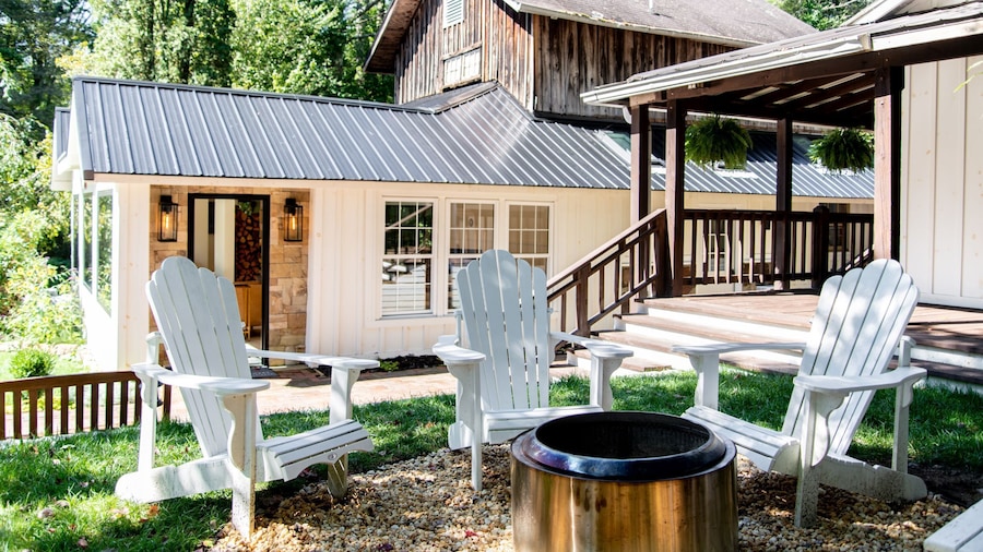 Outpost Inn