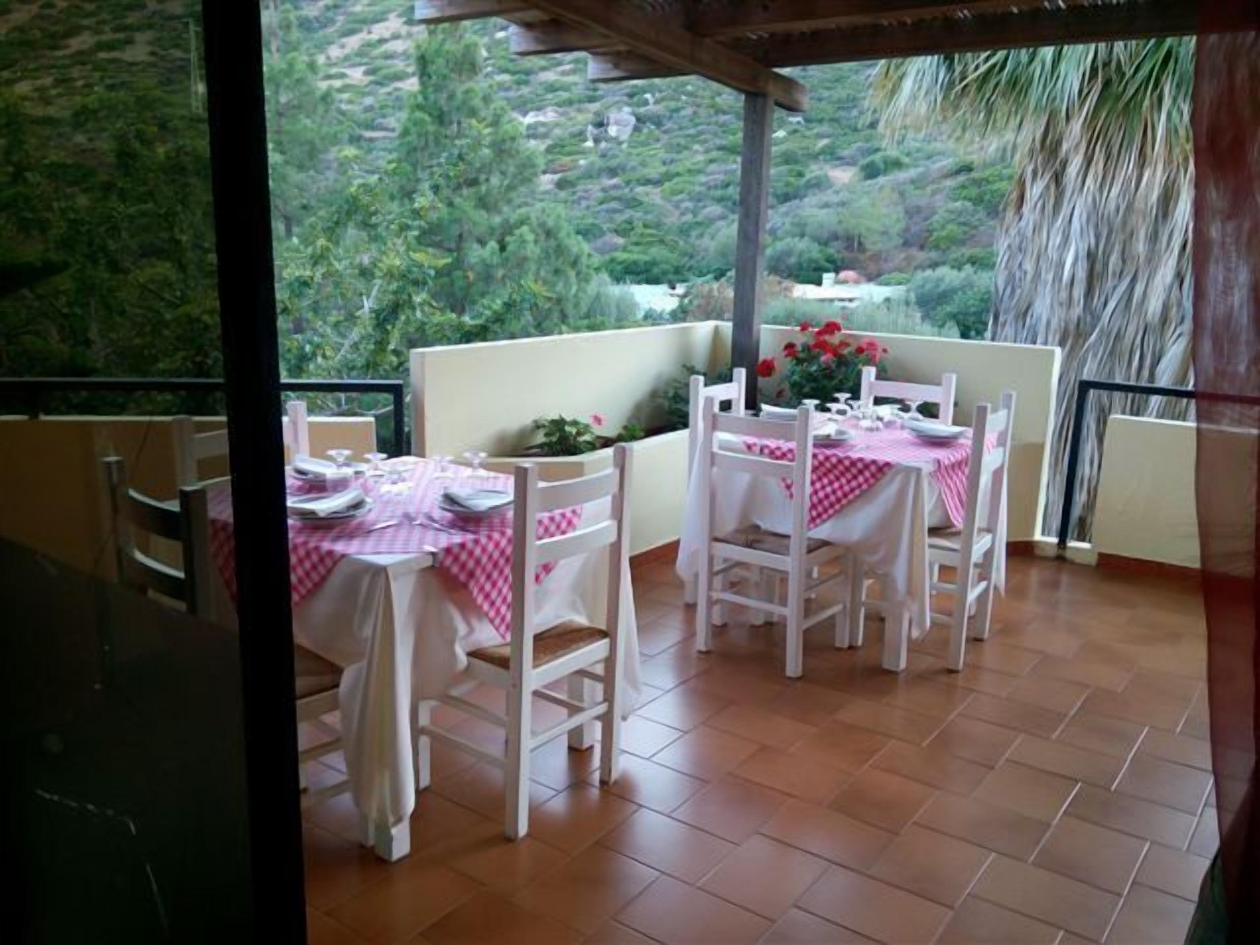 2 restaurants, local cuisine