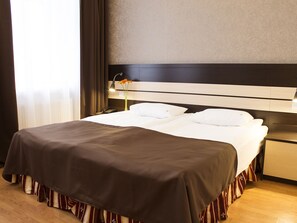 Luxury Suite | In-room safe, desk, soundproofing, iron/ironing board - Vintage Hotel (St. Petersburg)