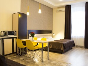 Coffres-forts dans les chambres, bureau, chambres insonorisées