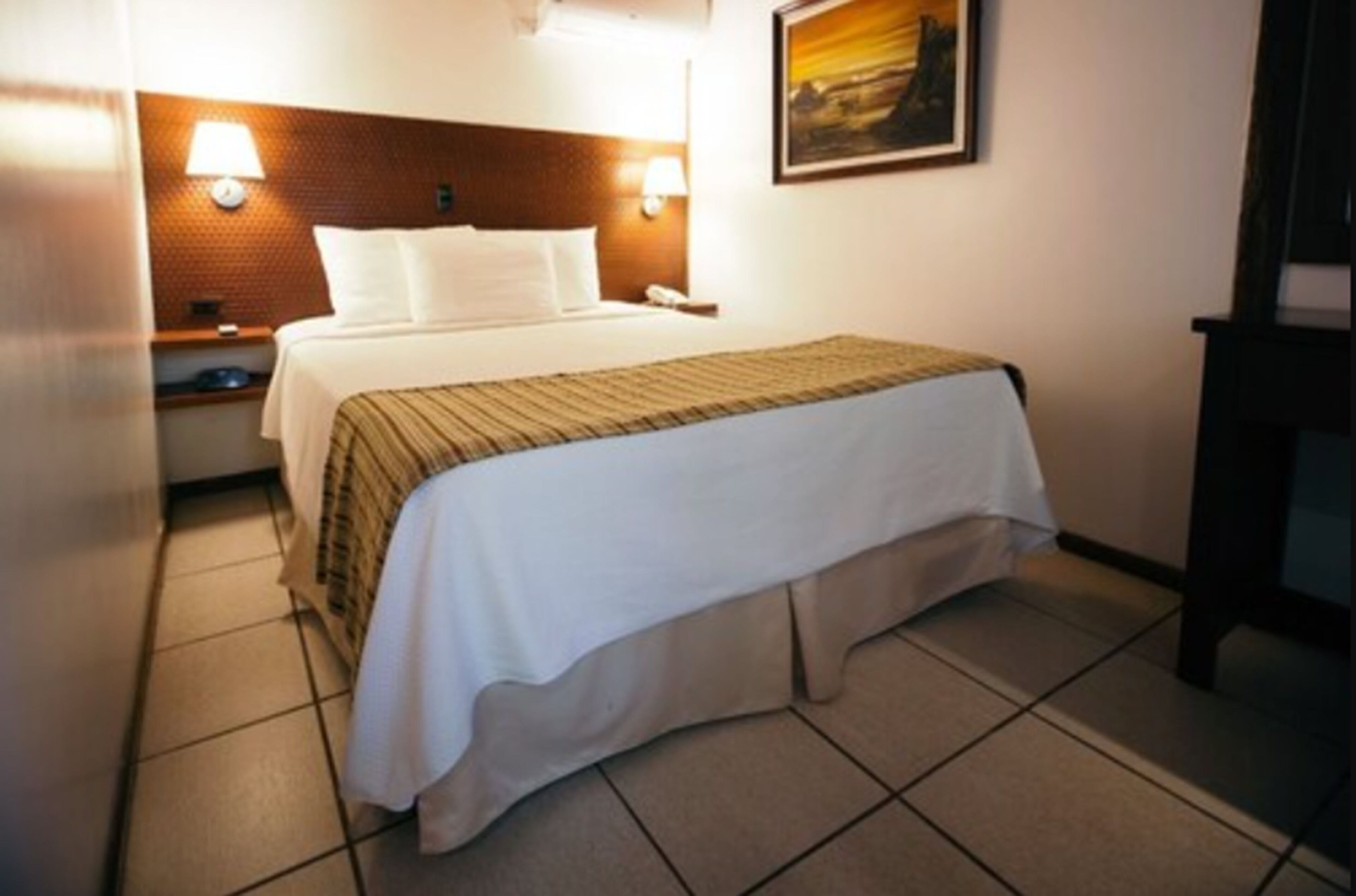 Minibar, in-room safe, desk