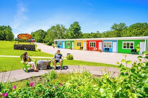 View from room - Cornerstone Motel (La Prairie)