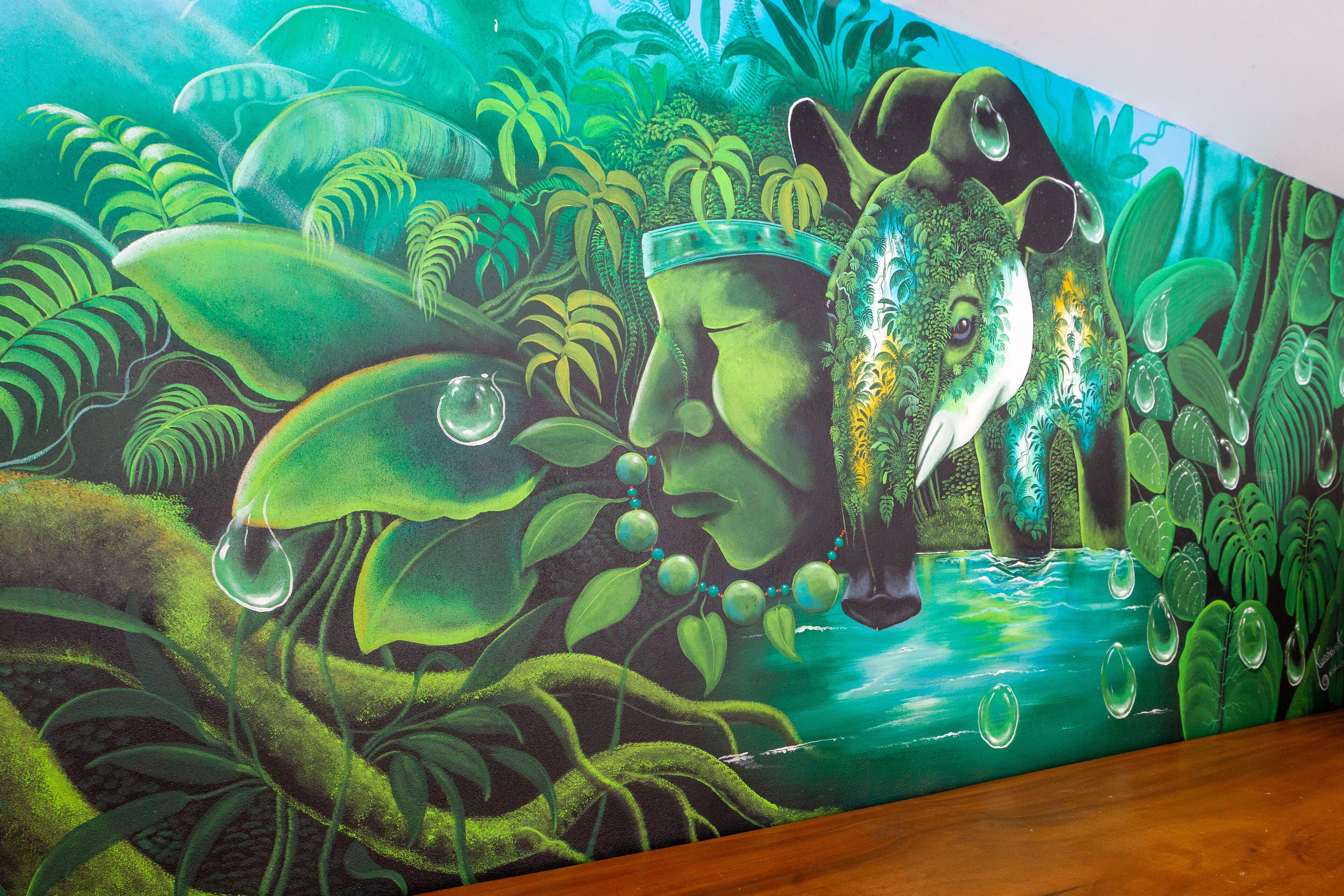 lunch, dinner served; pizza, pool views