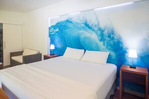 Suite, 1 Bedroom, Terrace, Garden View | 1 ห้องนอน, เครื่องนอนระดับพรีเมียม, มินิบาร์, ตู้นิรภัยในห้องพัก
