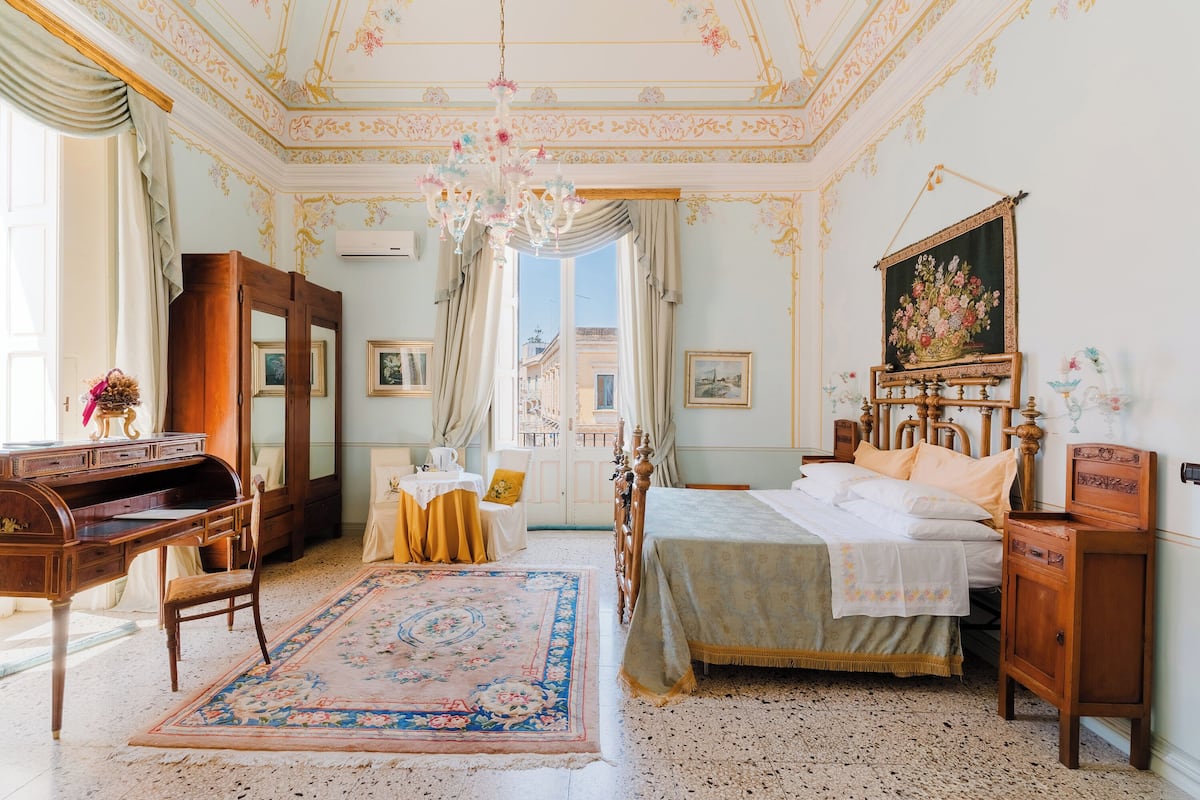 Chambre Triple Supérieure | Literie de qualité supérieure, lits bébé (en supplément)