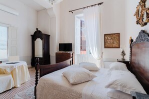Quadruple Room | Peralatan tempat tidur premium, katil bayi/kot (surcaj) 