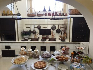 Desayuno continental incluido todos los días 