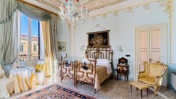 Chambre Triple Supérieure | Literie de qualité supérieure, lits bébé (en supplément)