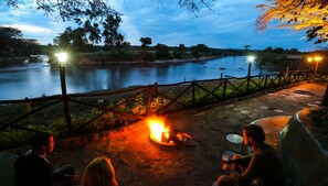 Fireplace - Mara River Lodge (Maasai Mara)