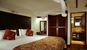 Premium bedding, desk, blackout curtains, soundproofing