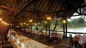 2 restaurants; breakfast, lunch, and dinner served - Mara River Lodge (Maasai Mara)