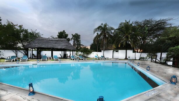 Udendørs pool