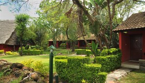 Premium bedding, desk, blackout drapes, soundproofing - Mara River Lodge (Maasai Mara)