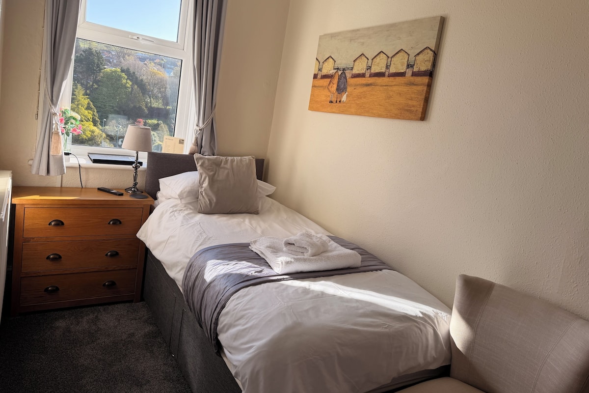Economy Single Room (1st Floor)