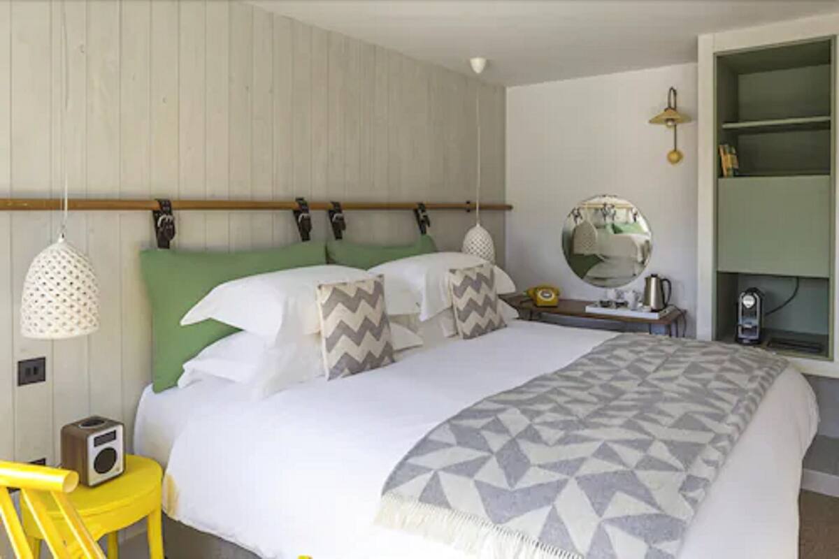 Standard Double or Twin Room, 1 Bedroom, Garden View | Premium bedding, minibar, desk, iron/ironing board (on request)