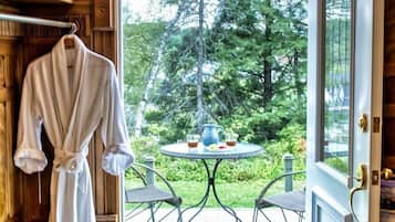 Suíte standard, 1 cama Queen | Terraço/pátio