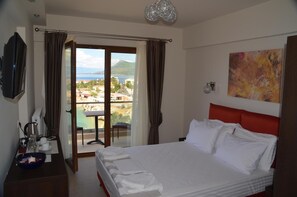 Minibar, in-room safe, soundproofing, free WiFi