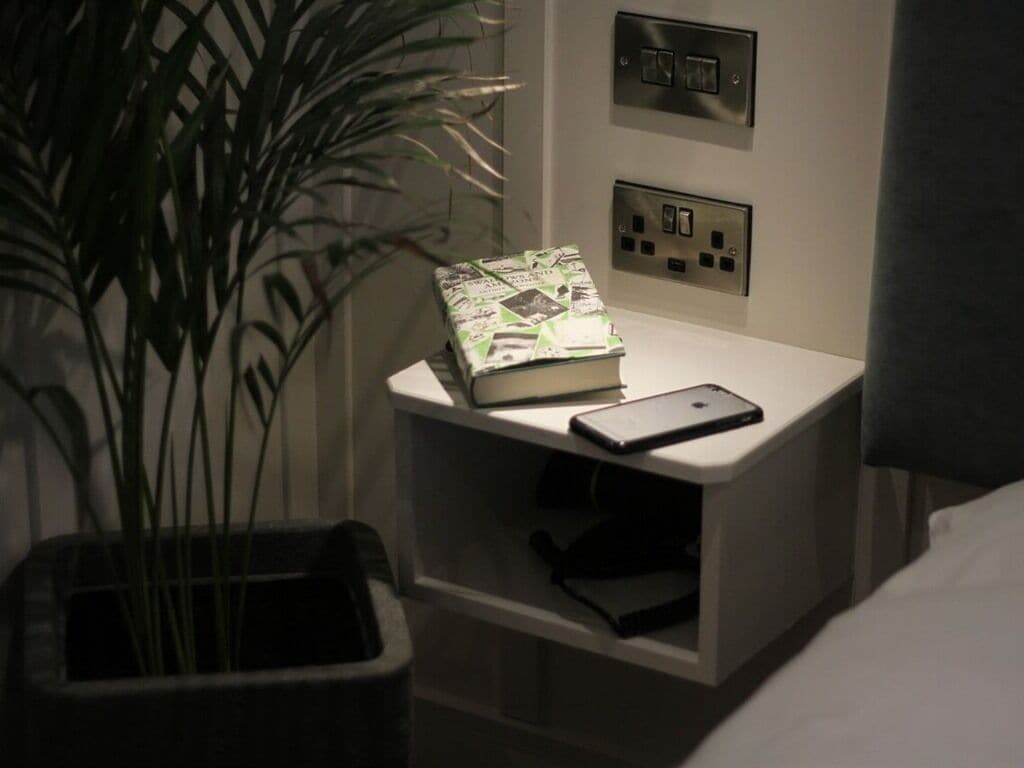 free cots/infant beds