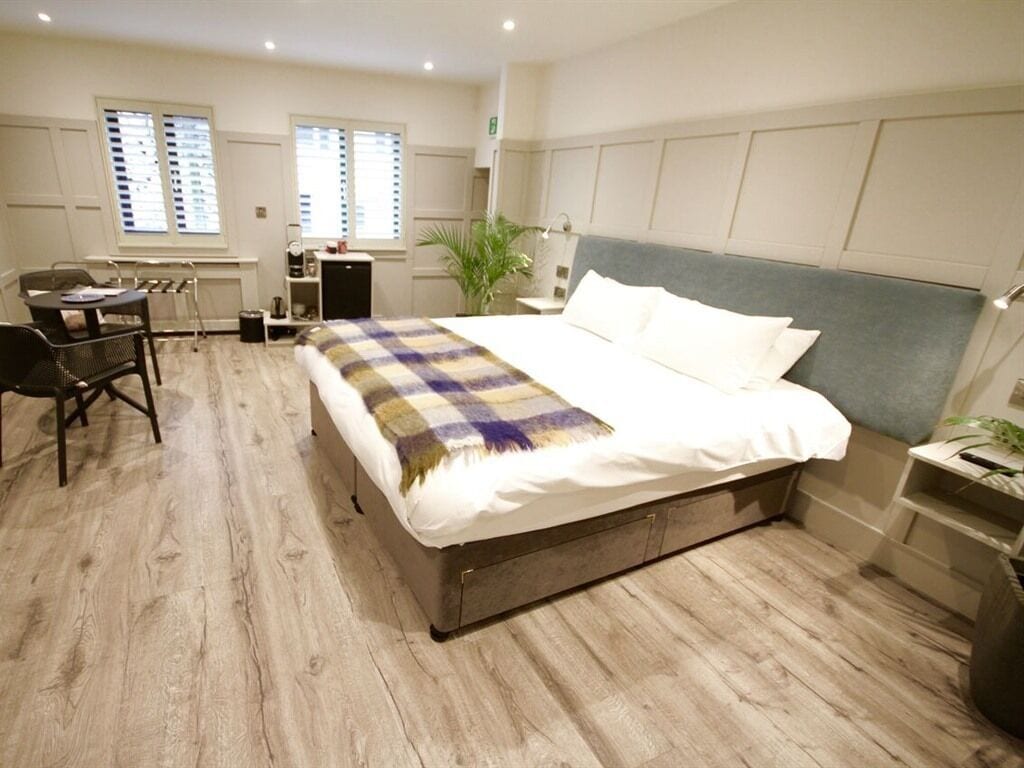 Kamar Double atau Twin Deluks, ensuite