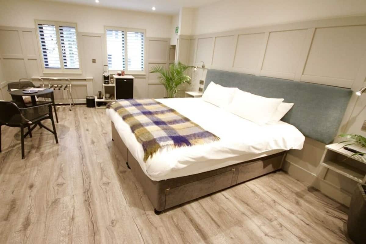 deluxe double or twin room, ensuite | miscellaneous