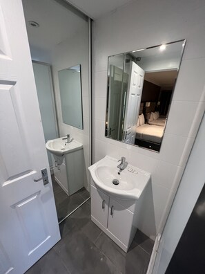 Fer et planche à repasser, Wi-Fi gratuit