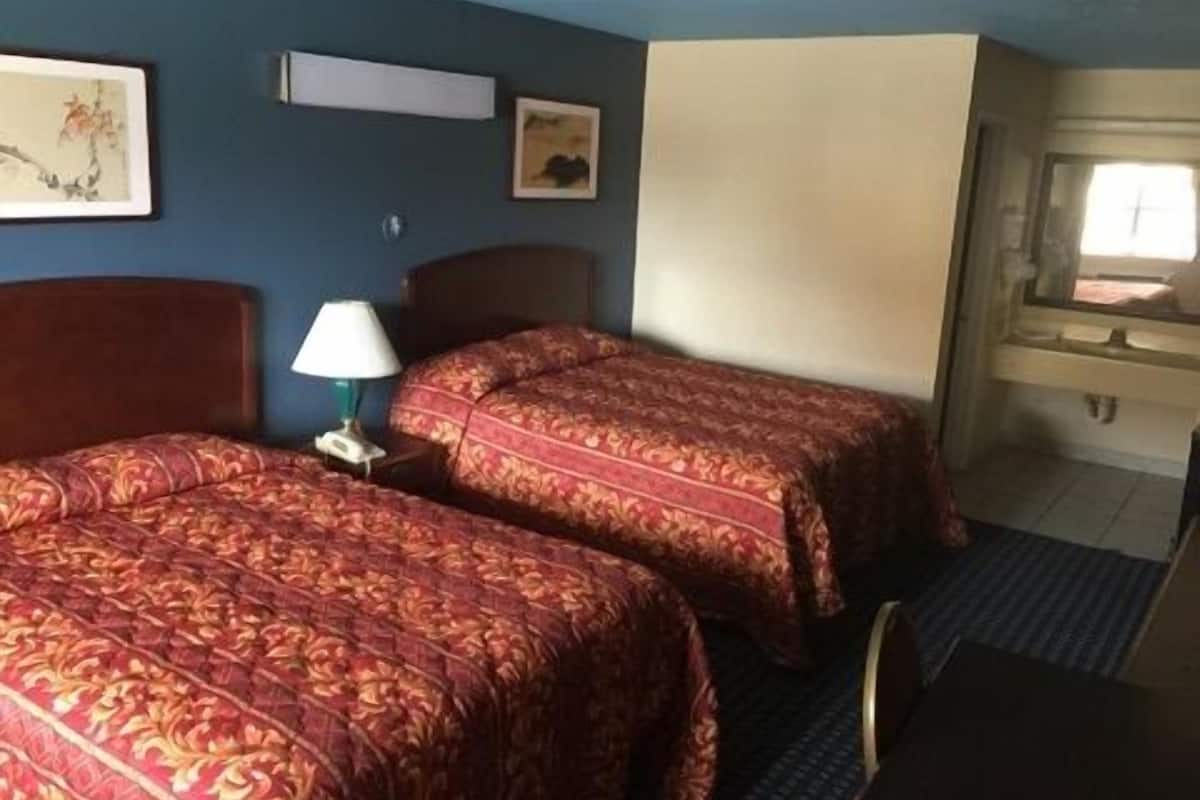 Standard Room, 2 Double Beds, Smoking | Desk, free WiFi, bed sheets