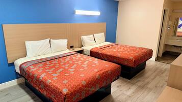 Työpöytä, ilmainen Wi-Fi, vuodevaatteet