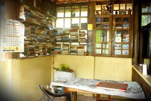 Restaurant - Jickys Nest (Varkala)