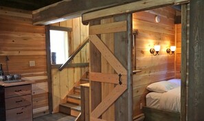 2 bedrooms, premium bedding, down duvets, pillow-top beds