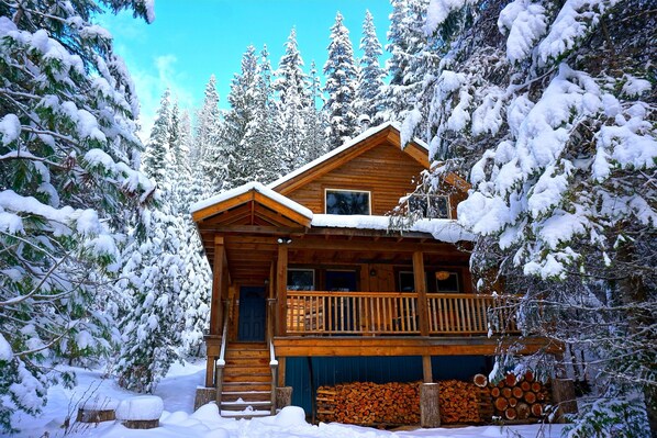 Gold Cup Cabin | View from room