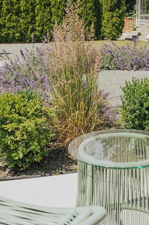 Terrace/patio - Naramata Courtyard Suites (Naramata)