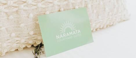 特色家居、遮光窗帘、免费 WiFi、床单