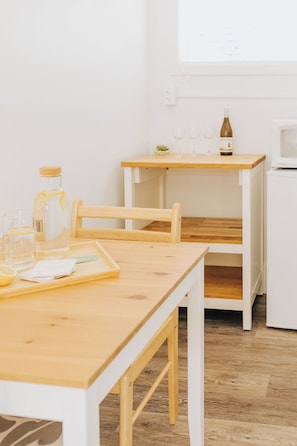 Basic Room | Individually furnished, blackout drapes, free WiFi, bed sheets