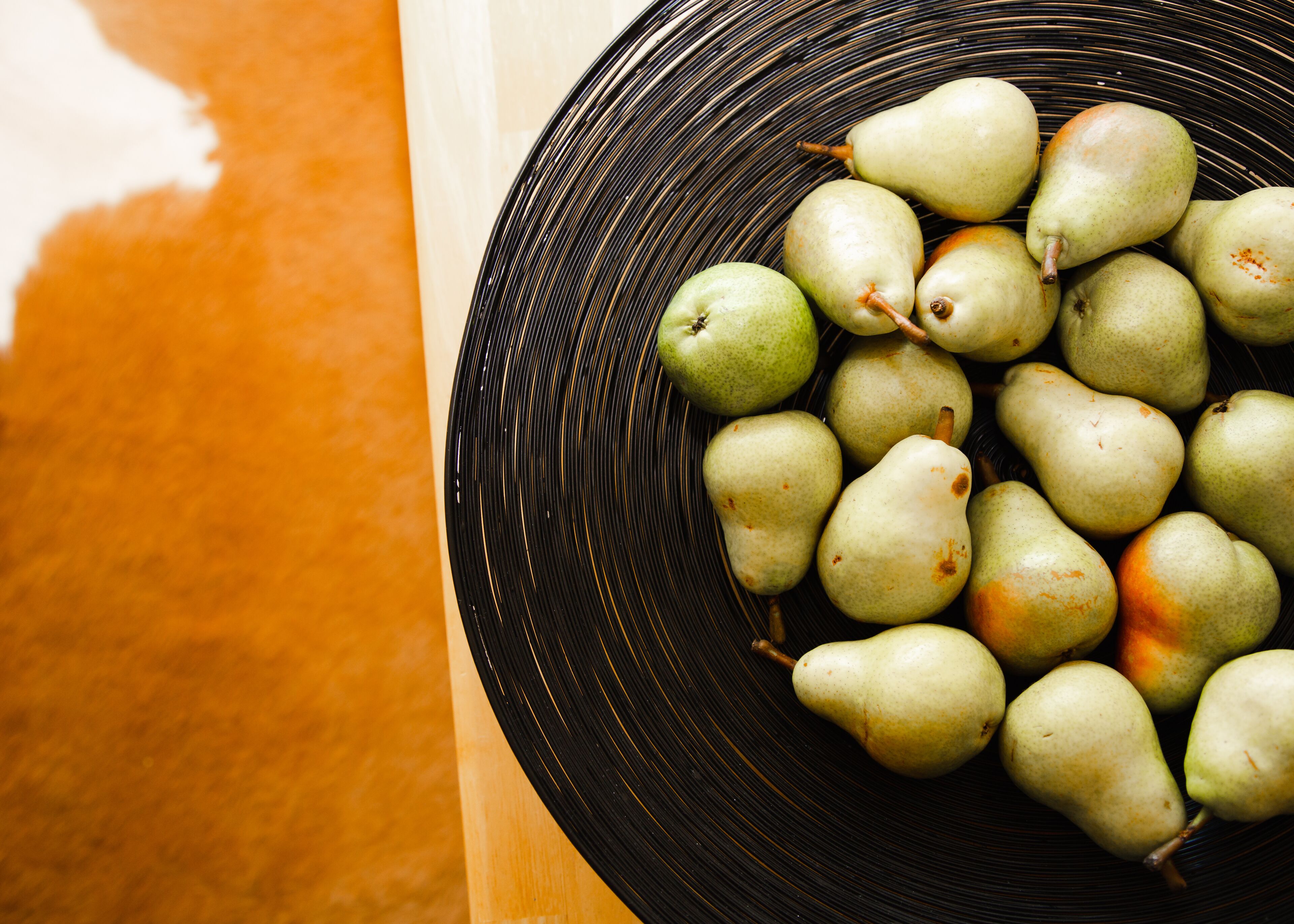 family house (no pets) | living area | 40-inch flat-screen tv with cable channels, tv