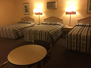 Family Suite | Premium bedding, desk, iron/ironing board, free WiFi
