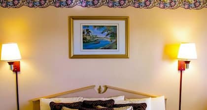 Seminole Inn