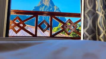 Căn hộ, ban công | 2 phòng ngủ, trang trí khác biệt